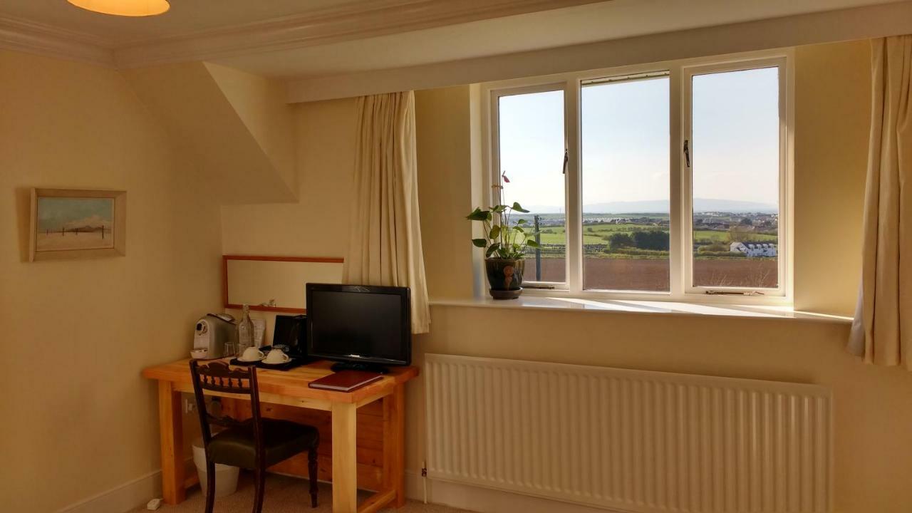 Rush View Bed & Breakfast Portrush Bagian luar foto