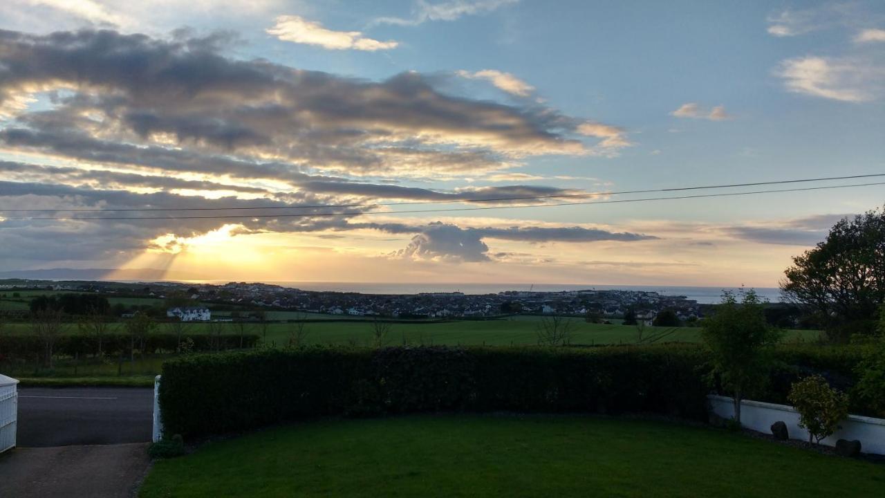 Rush View Bed & Breakfast Portrush Bagian luar foto